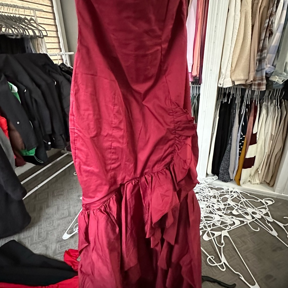 Elegant Red Strapless Gown
